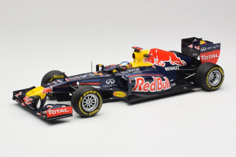 Red Bull RB8 Renault #1 S. Vettel Red Bull Racing Showcar 2012 Minichamps 1:18 110120071 Metal