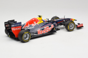 Red Bull RB8 Renault #2 M. Webber Red Bull Racing Showcar 2012 Minichamps 1:18 110120072 Metal — zdjęcie 2 z 7