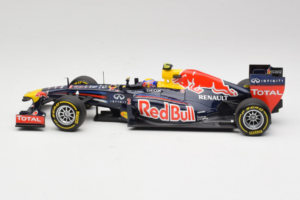 Red Bull RB8 Renault #2 M. Webber Red Bull Racing Showcar 2012 Minichamps 1:18 110120072 Metal — zdjęcie 3 z 7
