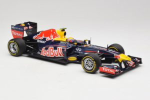 Red Bull RB8 Renault #2 M. Webber Red Bull Racing Showcar 2012 Minichamps 1:18 110120072 Metal — zdjęcie 4 z 7