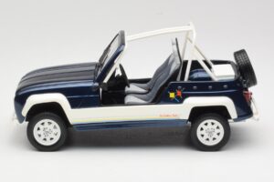 Renault 4L JP4 Niebieski Otto 1:18 OT212 Żywica — zdjęcie 3 z 6