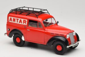 Renault Juvaquatre Utilitaire Czerwony Solido 1:18 8424 Metal — zdjęcie 6 z 8