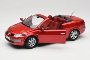 Renault Megane Mk1 CC Czerwony Solido 1:18 8152 Metal — zdjęcie 2 z 8