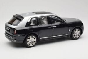 Rolls-Royce Cullinan Czarny & Srebrny OEM 1:18 ROLLS001 Metal — zdjęcie 3 z 8