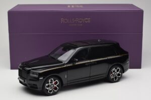 Rolls-Royce Cullinan Czarny Z Gold Coachline & Shadow Wheels OEM 1:18 028-15A Metal — zdjęcie 8 z 8