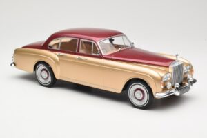 Rolls-Royce Silver Cloud III Flying Spur H.J. Mulliner Czerwony & Złoty MCG 1:18 MCG18132 Metal — zdjęcie 4 z 6