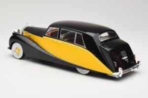 Rolls-Royce Silver Wraith Empress by Hooper Czarny & Żółty MCG 1:18 MCG18066 Metal — zdjęcie 5 z 6