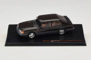 Saab 900 Turbo Czarny IXO 1:43 CLC577N Metal