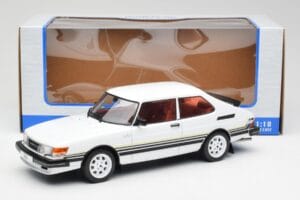Saab 900 Turbo Biały MCG 1:18 MCG18339 Metal — zdjęcie 6 z 6