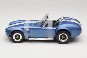 Shelby Cobra 427 S/C Niebieski Biały Pas Road Signature 1:18 92058-P2 Metal — zdjęcie 3 z 6