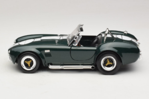 Shelby Cobra 427 S/C Ciemnozielony Białe Pasy Road Signature 1:18 92058-P1 Metal — zdjęcie 4 z 8