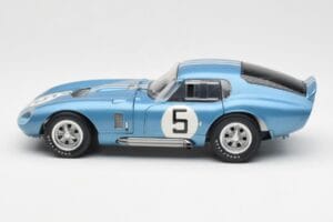 Shelby Cobra Daytona Coupe #5 D. Gurney / B. Bondurant 24 Hours of Le Mans 1964 Exoto 1:18 135190555498 Metal — zdjęcie 4 z 8