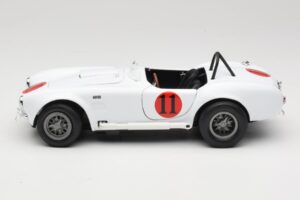 Shelby Cobra 427 S/C Biały Auto World 1:18 AWSS104 Metal — zdjęcie 4 z 8