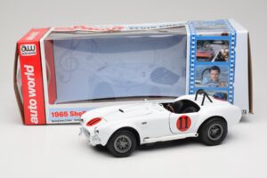 Shelby Cobra 427 S/C Biały Auto World 1:18 AWSS104 Metal — zdjęcie 8 z 8