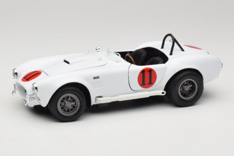 Shelby Cobra 427 S/C Biały Auto World 1:18 AWSS104 Metal