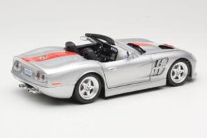 Shelby Series 1 Srebrny Bburago 1:18 3323 Metal — zdjęcie 3 z 8