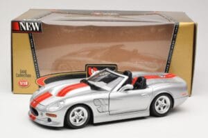 Shelby Series 1 Srebrny Bburago 1:18 3323 Metal — zdjęcie 8 z 8