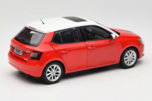 Skoda Fabia Mk3 Czerwony OEM 1:18 ZSF00004ROT Metal — zdjęcie 3 z 8