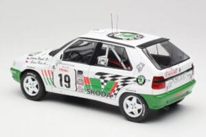 Skoda Felicia Kit Car #19 P. Sibera / P. Gross Tour de Corse 1995 IXO 1:18 18RMC149B Metal — zdjęcie 5 z 6
