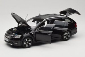Skoda Octavia Mk4 Combi Brązowy Paudi Model 1:18 ZMR000005BRA Metal — zdjęcie 2 z 8