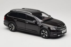 Skoda Octavia Mk4 Combi Brązowy Paudi Model 1:18 ZMR000005BRA Metal — zdjęcie 6 z 8
