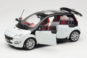 Smart Forfour Biały Kyosho 1:18 0019141V001C01Q00 Metal — zdjęcie 2 z 8