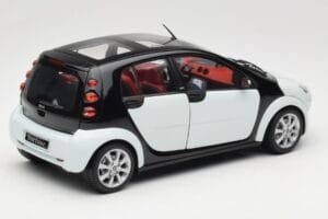 Smart Forfour Biały Kyosho 1:18 0019141V001C01Q00 Metal — zdjęcie 3 z 8