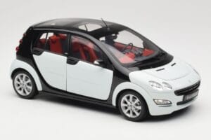 Smart Forfour Biały Kyosho 1:18 0019141V001C01Q00 Metal — zdjęcie 6 z 8