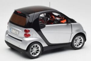 Smart Fortwo Coupe W451 Srebrny & Czarny Minichamps 1:18 Q0022528V001C75Q00 Metal — zdjęcie 3 z 8
