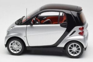 Smart Fortwo Coupe W451 Srebrny & Czarny Minichamps 1:18 Q0022528V001C75Q00 Metal — zdjęcie 4 z 8