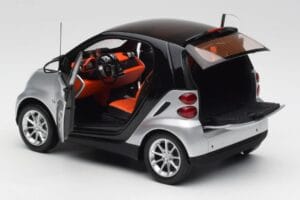 Smart Fortwo Coupe W451 Srebrny & Czarny Minichamps 1:18 Q0022528V001C75Q00 Metal — zdjęcie 5 z 8