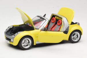 Smart Roadster 452 Żółty Bburago 1:18 34099-M2 Metal — zdjęcie 2 z 8