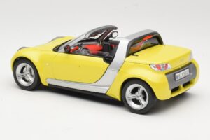 Smart Roadster 452 Żółty Bburago 1:18 34099-M2 Metal — zdjęcie 7 z 8