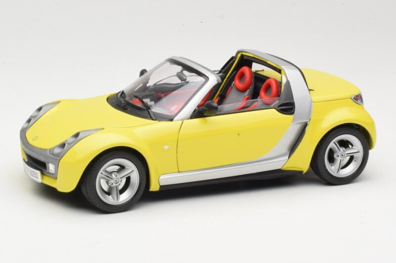 Smart Roadster 452 Żółty Bburago 1:18 34099-M2 Metal