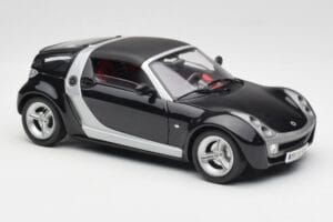 Smart Roadster Ciemnoniebieski Bburago 1:18 34917 Metal — zdjęcie 6 z 8