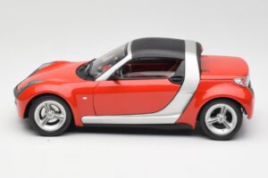 Smart Roadster Czerwony Bburago 1:18 34099 Metal — zdjęcie 4 z 8