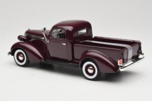 Studebaker Coupe Express Pickup Brązowy American Mint 1:18 92458-R1 Metal — zdjęcie 7 z 8