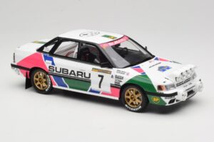 Subaru Legacy RS BC5 Group A #7 C. McRae / D. Ringer Rally Sweden 1992 Otto 1:18 OT1158 Żywica — zdjęcie 4 z 6