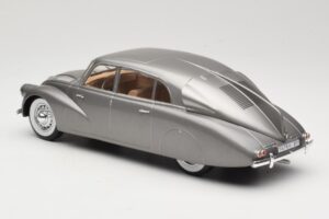 Tatra 87 Szary MCG 1:18 MCG18068 Metal — zdjęcie 5 z 6
