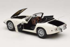 Toyota 2000 GT Kabriolet Biały James Bond Collection AUTOart 1:18 78731 Metal — zdjęcie 5 z 8