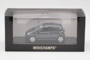 Toyota Aygo AB10 Grey Metallic Minichamps 1:43 AYGO001 Metal — zdjęcie 4 z 4