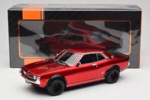 Toyota Celica 2000 GT RA21 Solar Red IXO 1:18 18CMC190 Metal — zdjęcie 6 z 6