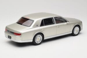 Toyota Century Silver Metallic Kyosho 1:18 KSR18036S Metal — zdjęcie 2 z 6