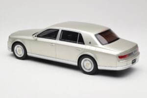 Toyota Century Silver Metallic Kyosho 1:18 KSR18036S Metal — zdjęcie 5 z 6