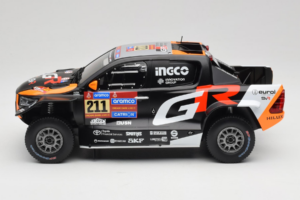Toyota GR DKR Hilux Evo #211 H. Lategan / B. Cummings Rally Dakar 2025 IXO 1:18 18RMC237 Metal — zdjęcie 3 z 6