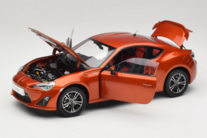 Toyota GT86 Czerwony Century Dragon 1:18 CD01 Metal — zdjęcie 2 z 8