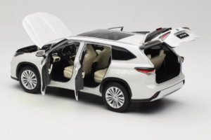 Toyota Highlander XU70 Biały OEM 1:18 26071-2011 Metal — zdjęcie 5 z 8
