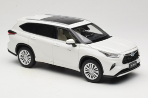 Toyota Highlander XU70 Biały OEM 1:18 26071-2011 Metal — zdjęcie 6 z 8