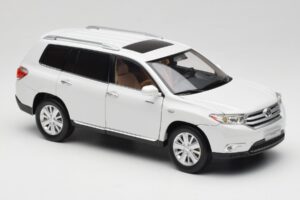 Toyota Highlander XU40 Biały Paudi Model 1:18 2043612-W1 Metal — zdjęcie 6 z 8