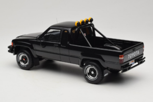Toyota Hilux N60 SR5 Pickup Czarny Otto 1:18 OT481B Żywica — zdjęcie 5 z 6